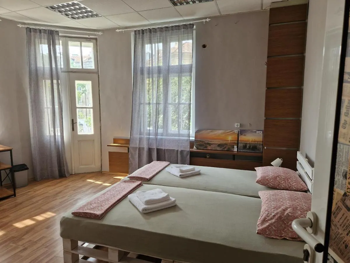 Lambo'S Corner Varna - Guest Rooms Bułgaria