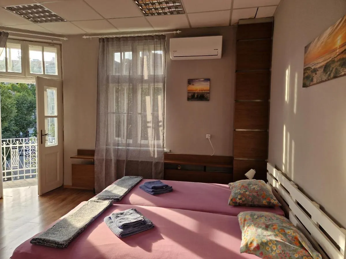 Lambo'S Corner Varna - Guest Rooms Pensjonat