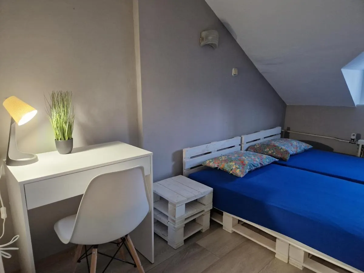 Lambo'S Corner Varna - Guest Rooms 0*,