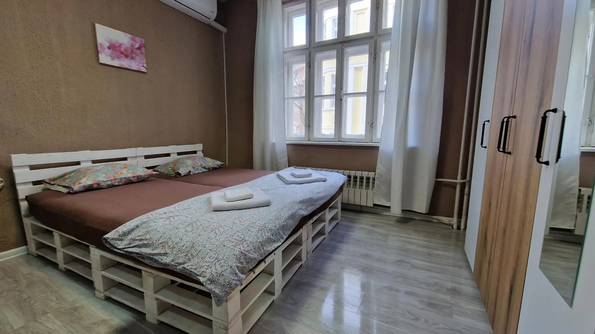 Lambo'S Corner Varna - Guest Rooms Pensjonat
