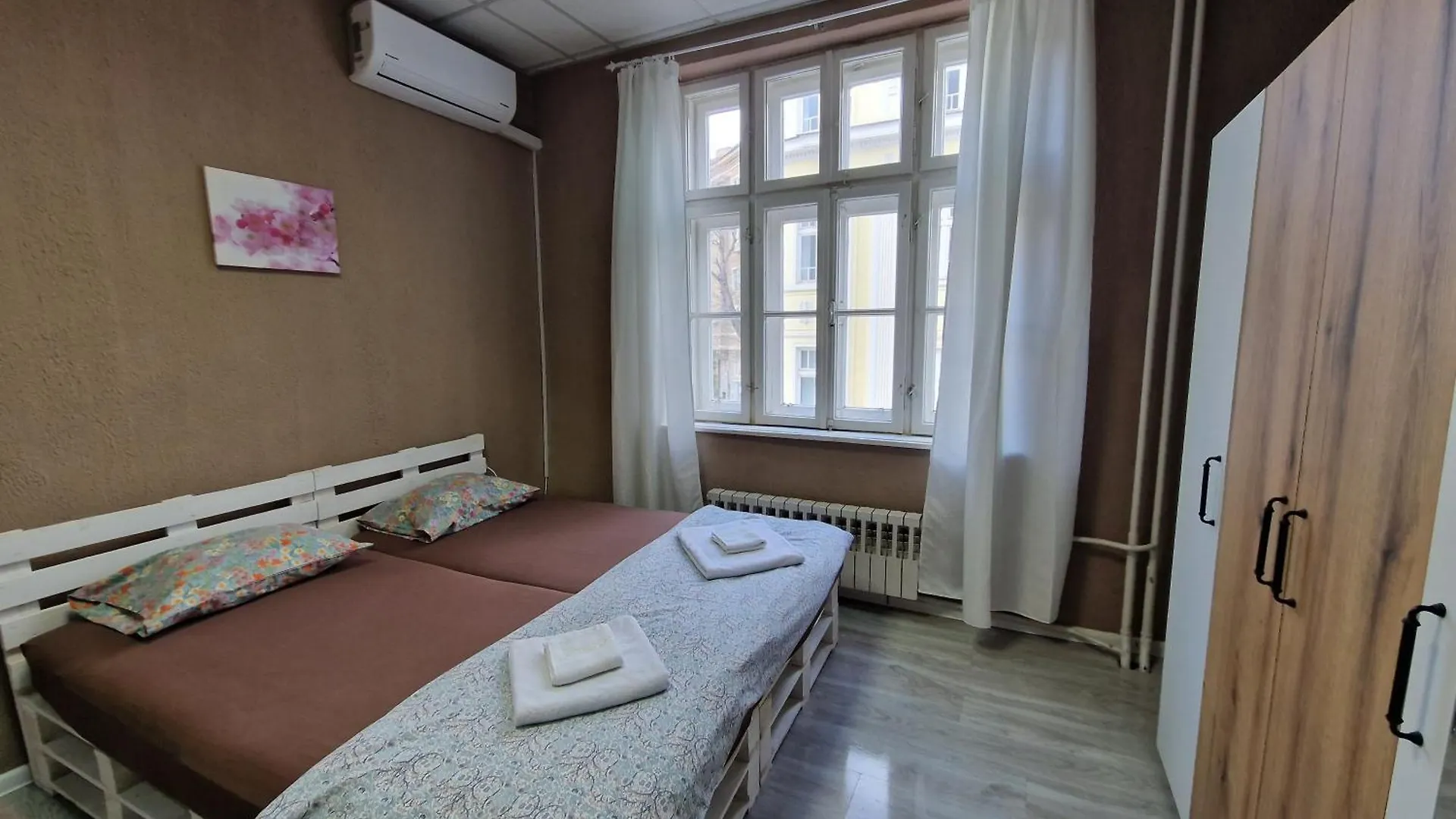 Lambo'S Corner Varna - Guest Rooms Bulgaria