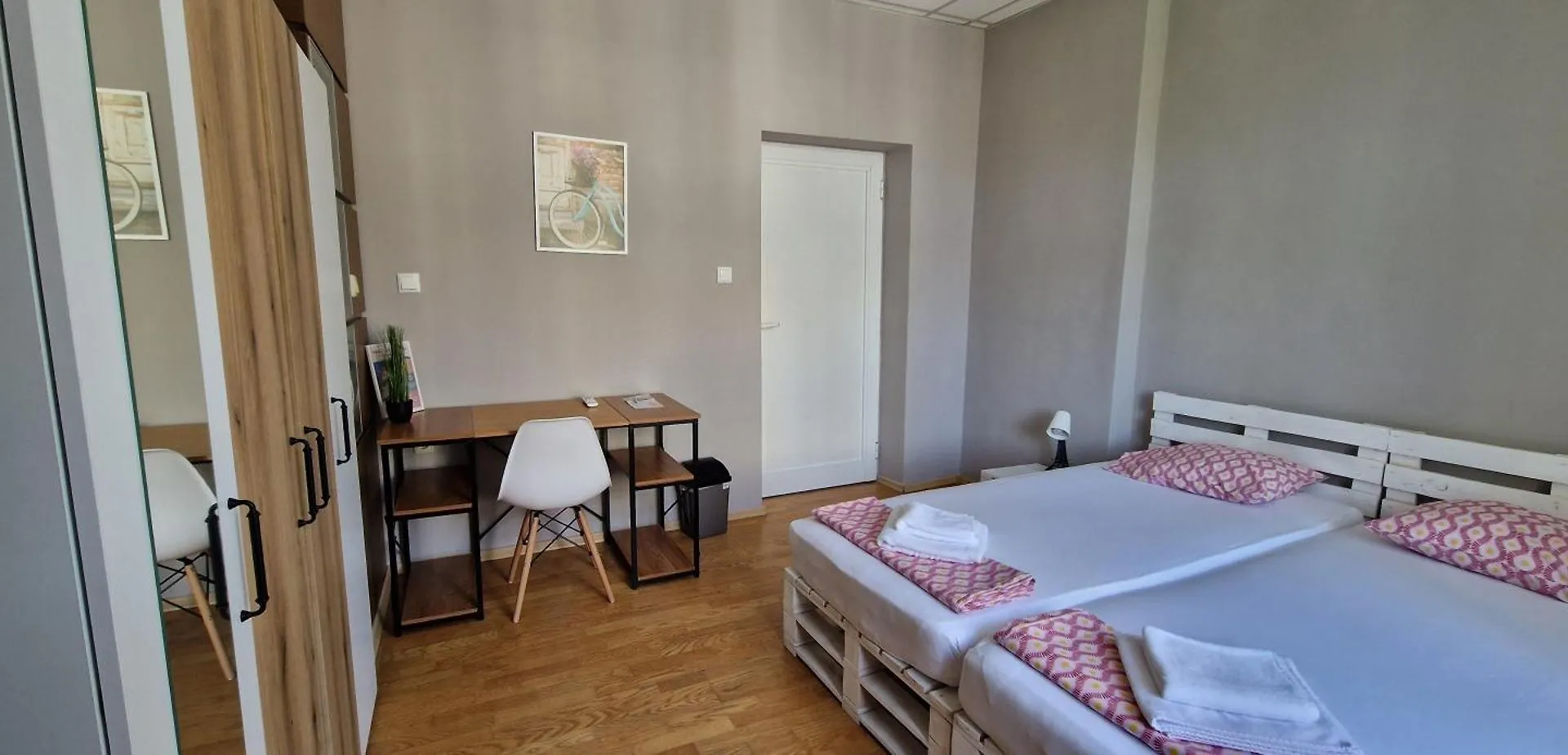 Lambo'S Corner Varna - Guest Rooms 0*,  Bułgaria