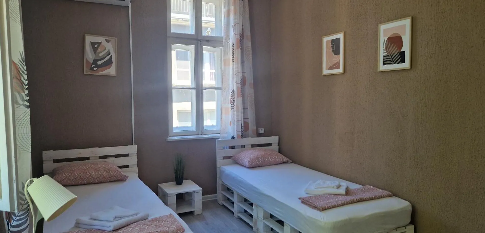 Lambo'S Corner Varna - Guest Rooms Guest house