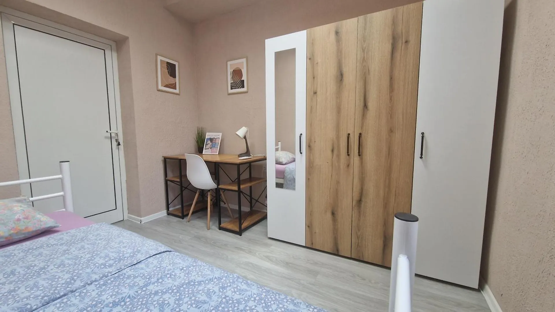 Pensjonat Lambo'S Corner Varna - Guest Rooms Bułgaria